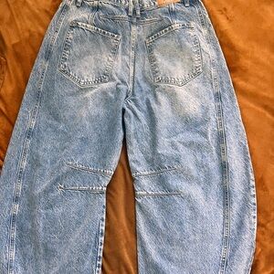 We The Free Relaxed Jeans in barnyard Blue
Wide legs and tapered at ankle.